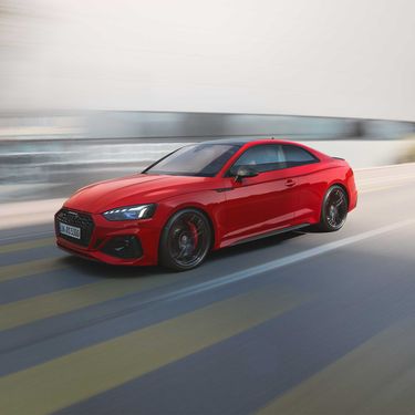 Audi RS 5 dynamic side view